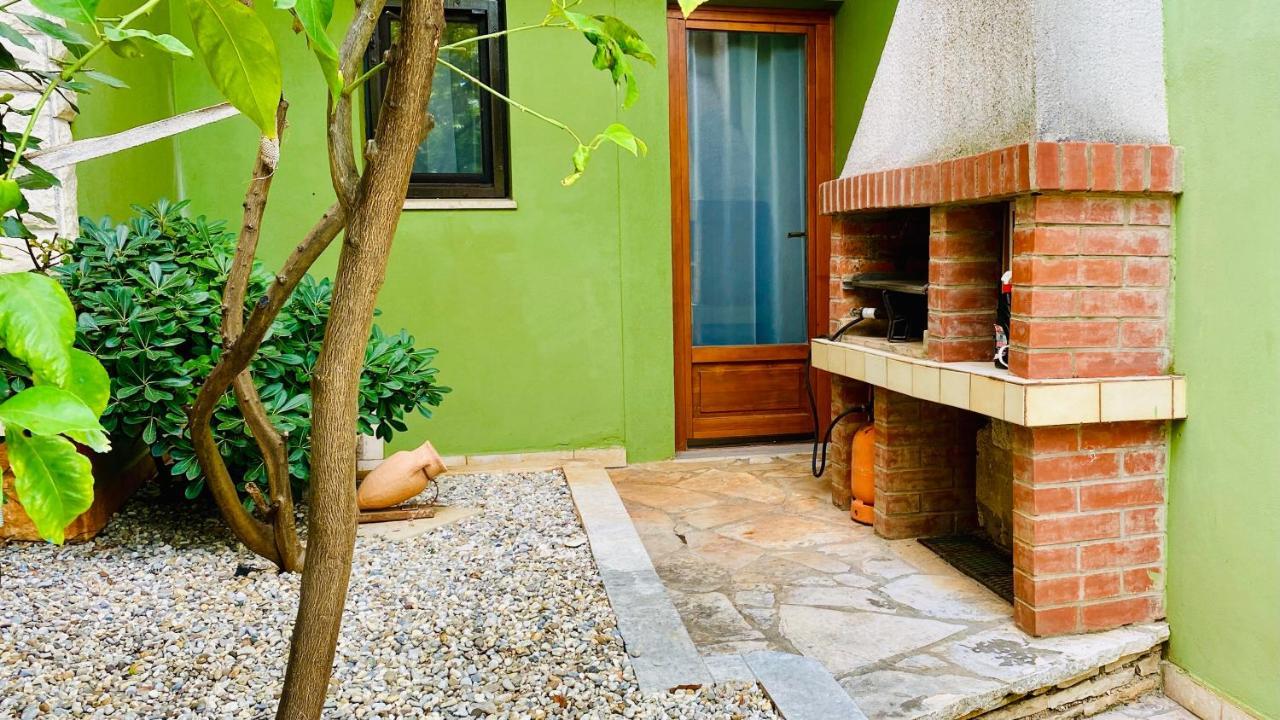 Bilini Garden Apartment Pula Bagian luar foto