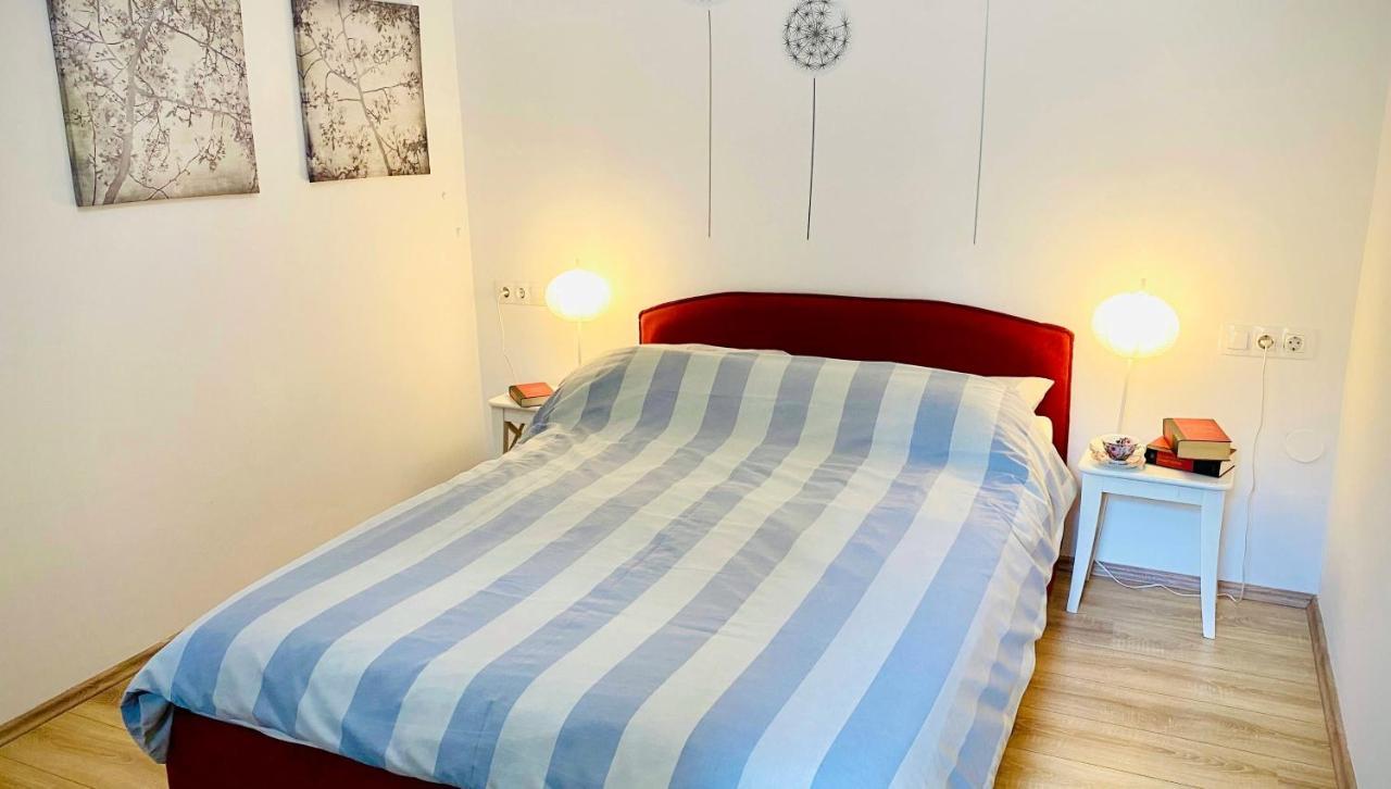 Bilini Garden Apartment Pula Bagian luar foto